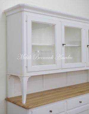 Credenza da cucina con alzata a 3 ante in legno finitura bianco e top in rovere massiccio
